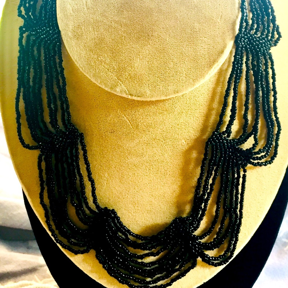 BLACK SCOOPED BOJO BEADS FROM 1990